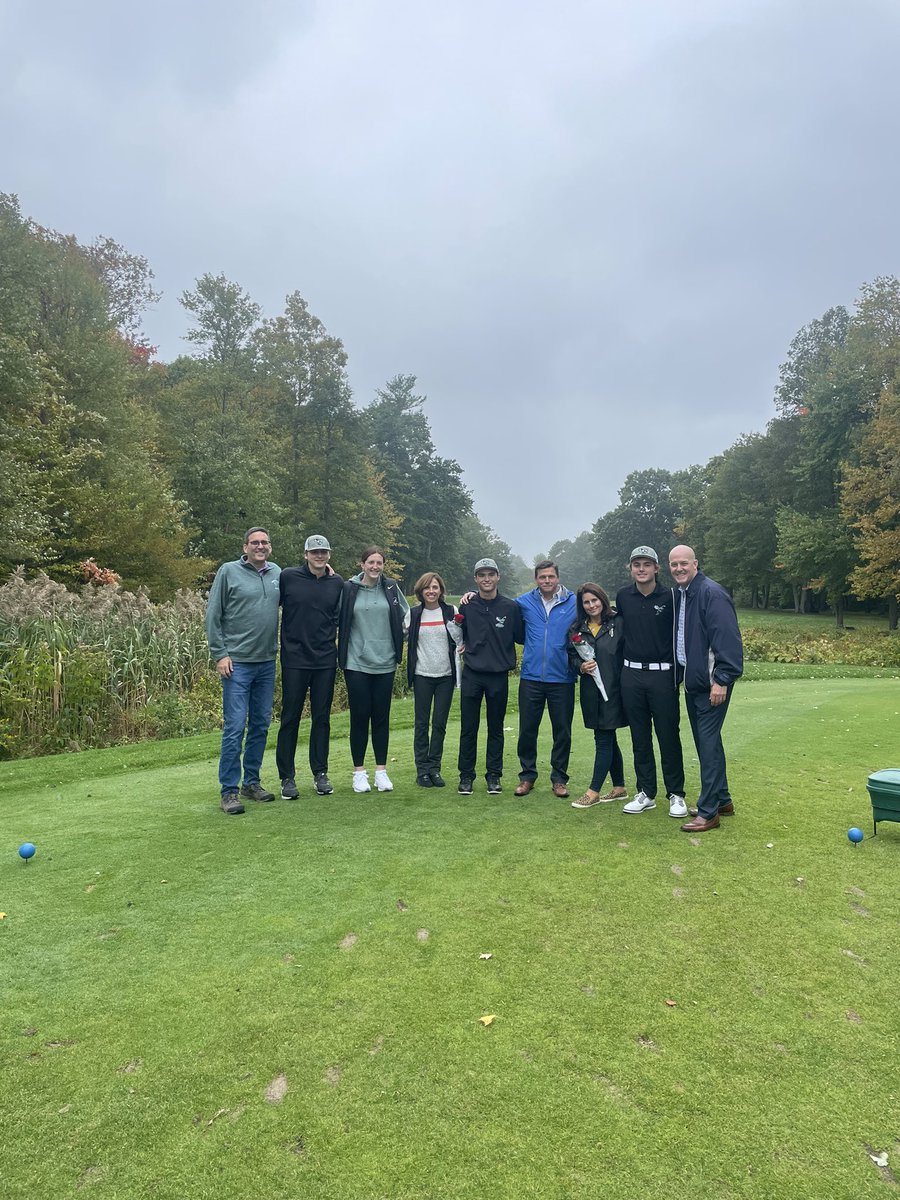 Big day at Norton Country Club as we celebrate our seniors Michael Creedon, Chris Hill, and Hugh McGlone and their parents for their dedication and support to the MHS Golf Program over the last four years!! 🐝 ⛳️