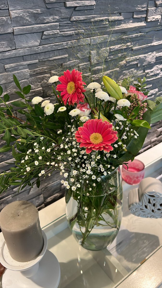 Arzu_Acar_24's tweet photo. Utanması gereken o kadar insan varken, neden kader utansın ki 🥰 https://t.co/5ATwJpBNMM