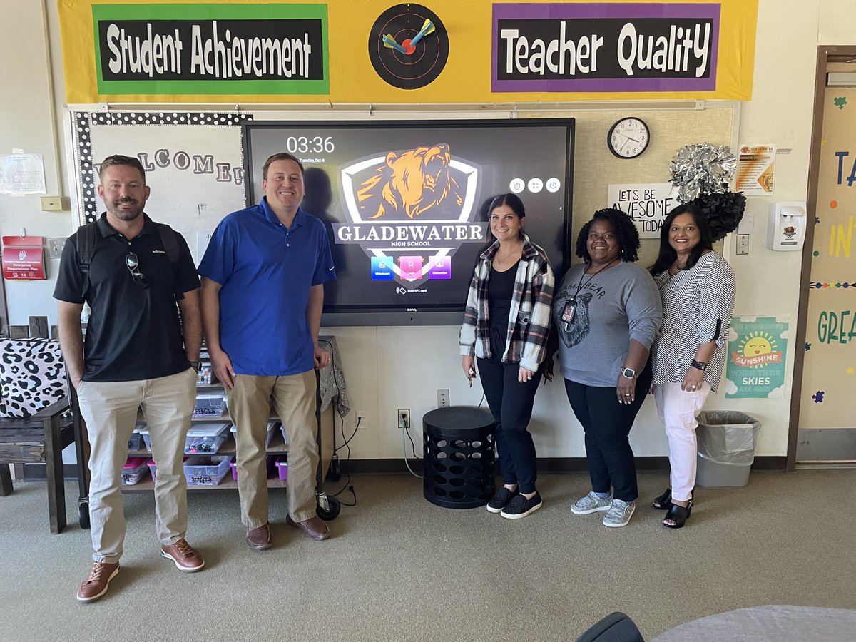 DanKelly1627's tweet photo. Amazing things happening with @GladewaterISD . Enjoyed hearing all the different ways we are partnering already but also how our partnership can grow.
@LindaThomas_TX @edmentum https://t.co/uzaoYkbDce