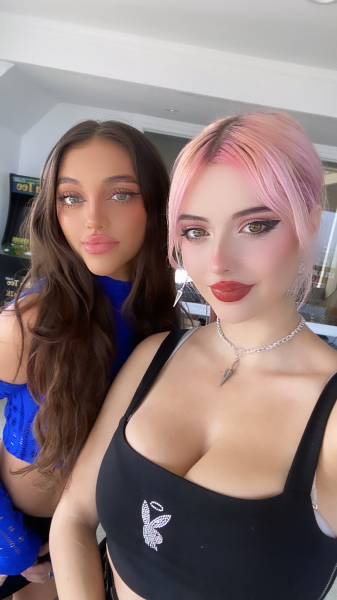 TW Pornstars - Julia Burch. Twitter. I love her @HardinSenya. 7:26 PM - 5  Oct 2022