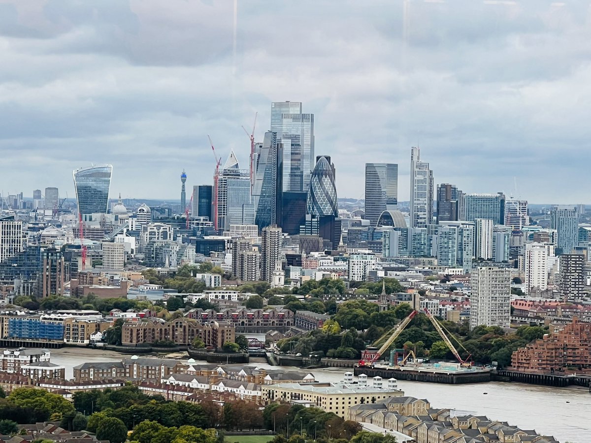 Looking at the old office from our new office in Canary Wharf! Very excited to be in one of the most energy efficient building in London with amazing views. <a href="/EBRD/">The EBRD</a>