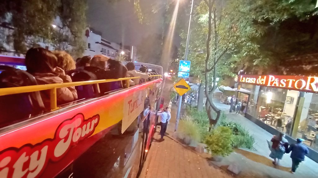 NexosTuristicos's tweet photo. 🇲🇽🌮🚍 La presentación del nuevo #TopTour de @turibus lleno de sabor y tradición gastronómica mexicana: #TuriTaco contó con la presencia de @NathalieDesplas @cortesvicvic @LaCasadelPastor @MauVanegas1 José Ma. Manzanares @skalcdmx @Gperezaltamex @alberto_turismo @AsocHotelesCDMX https://t.co/7vl5PxxgU8