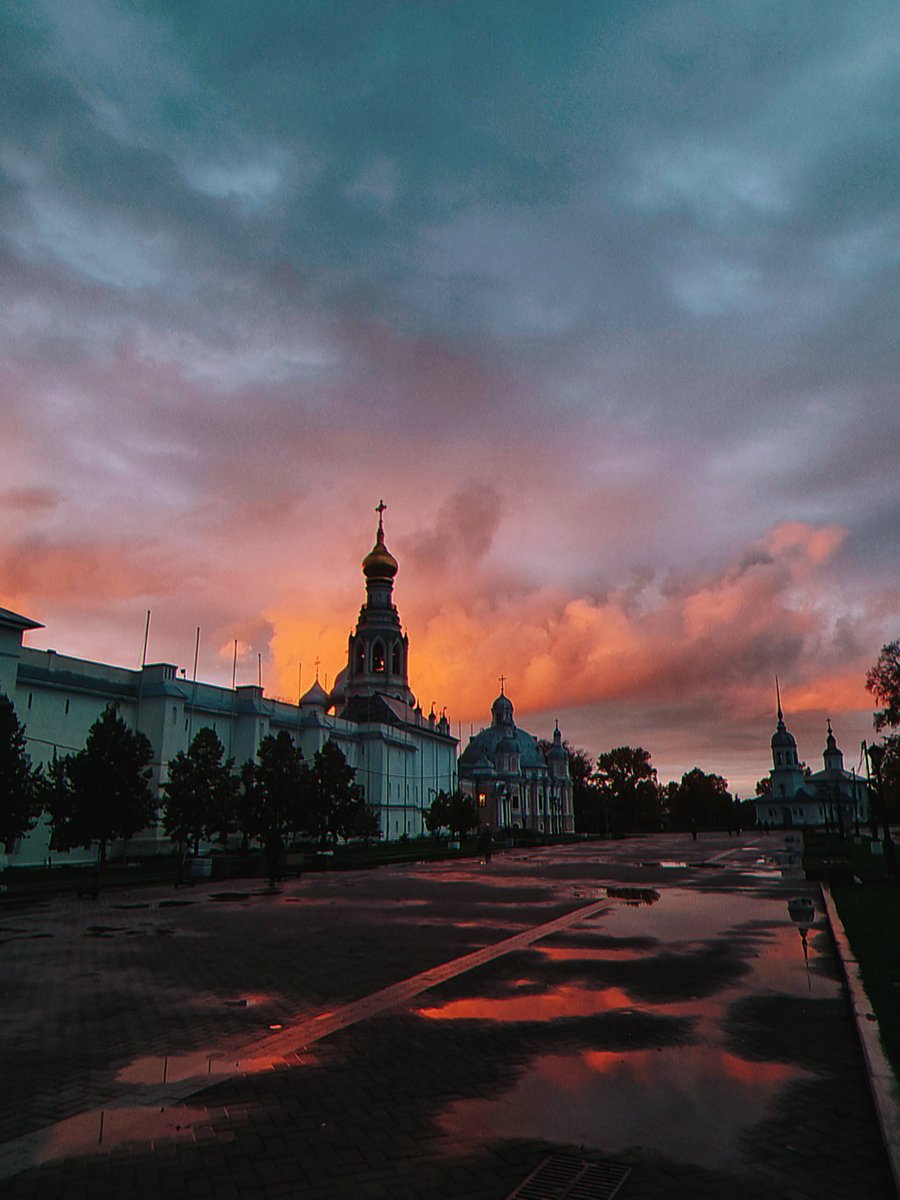 Reannon_cb's tweet photo. Сумасшедший закат 🌇 https://t.co/Irn62RXswy