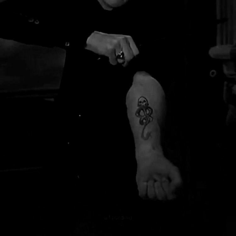 𝕴'𝗏𝖾  𝖻𝖾𝖾𝗇  𝗂𝗇  𝖺 𝗋𝖺𝗀𝖾  𝖺𝗇𝖽  𝖨'𝗆 
            𝗁𝖾𝖺𝖽𝖾𝖽 𝗒𝗈𝗎𝗋 𝗐𝖺𝗒 𝗐𝗂𝗍𝗁 𝗍𝗁𝖾 𝖽𝖾𝗏𝗂𝗅 
            𝗈𝗇 𝗆𝗒 𝐟𝐮𝐜𝐤𝐢𝐧𝐠 𝗌𝗁𝗈𝗎𝗅𝖽𝖾𝗋.