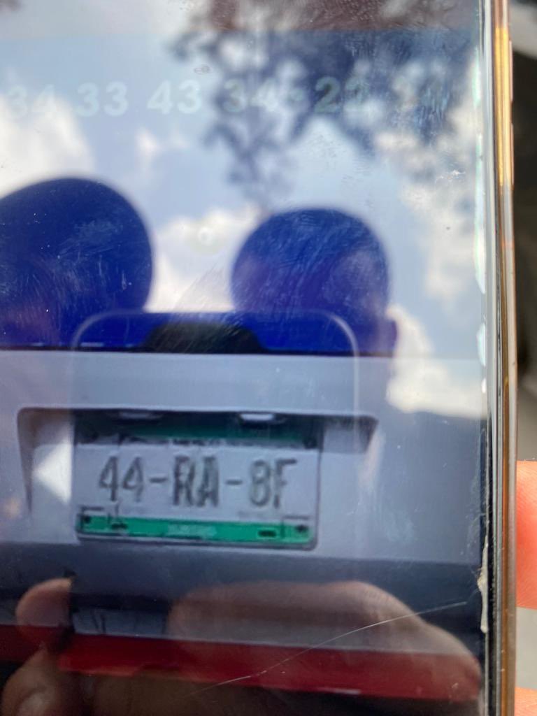 AlexMH22's tweet photo. @Expotransporte1 Una de las unidades que están utilizando para transporte de personal golpeó mi vehículo, se dió a la fuga. Placas 44RA8F unidad 650, cómo se puede contactar a la empresa para que se hagan responsables? https://t.co/4zCp493Q9Y
