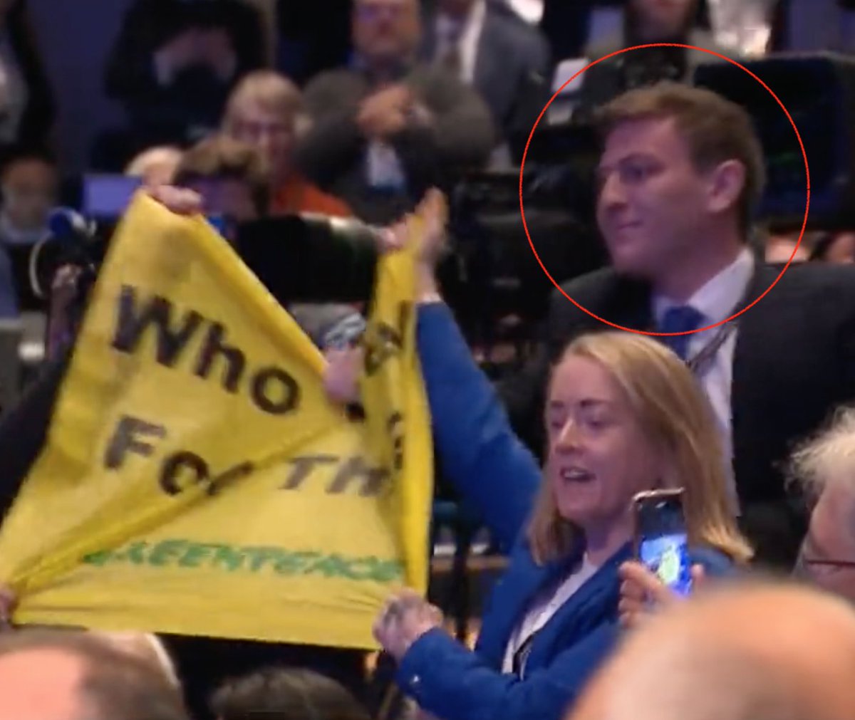 Who is this smuggly stealing the flag?
#WhoVotedForThis #CPC22