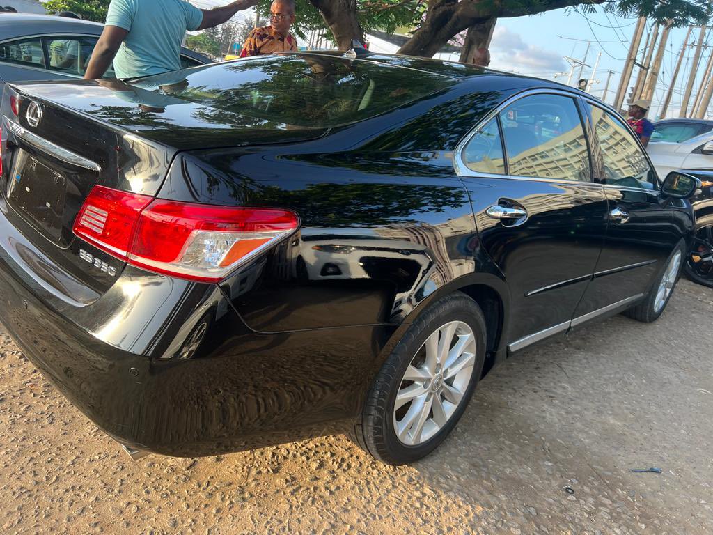 DimTheodora's tweet photo. Few Months Used Nigerian Used Lexus Es350 car 2012 Model with Navigation System
07035070048 #lagos #TEACHers #TeachersDay #teacher https://t.co/Q9Yp8ZD5CP