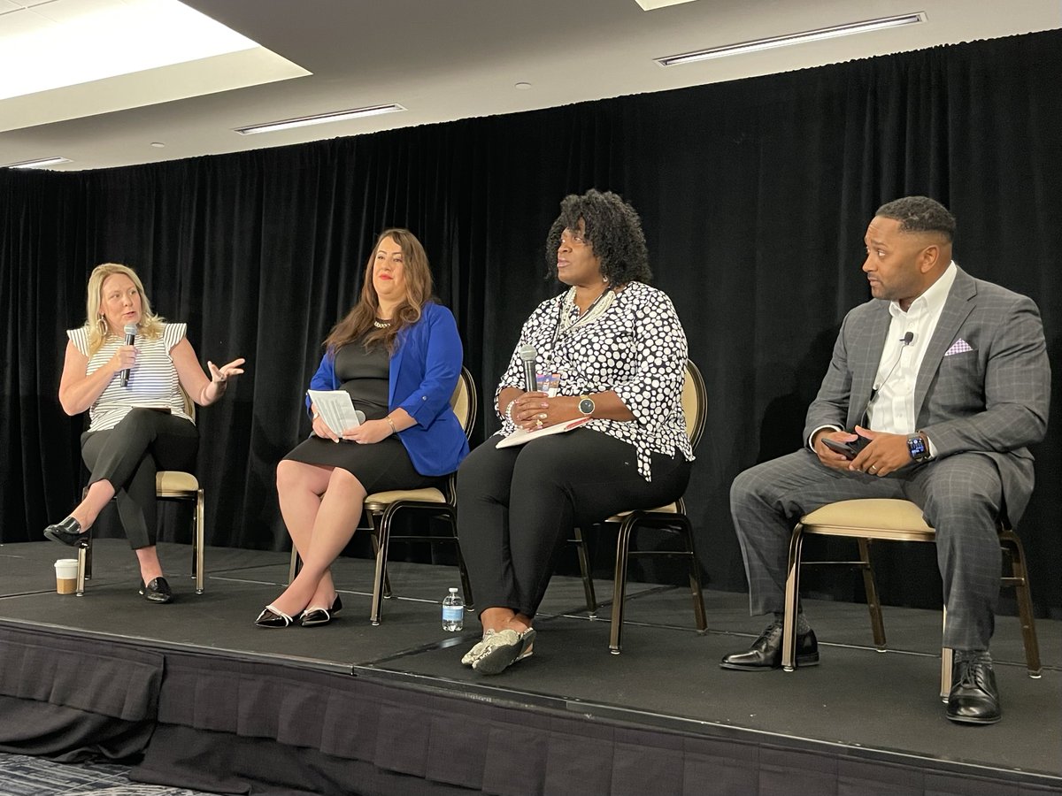 FICO_corp's tweet photo. That's a wrap on this great #ScoreABetterFuture for Small Business panel at the @USHCC National Conference.
Thank you to our fellow panelists from @PMAHCC, @SmBizRoundtable and @OperationHOPE, along with @RepRubenGallego for providing opening remarks.
https://t.co/kyCaDeXu3R https://t.co/YKBrBzhHEm