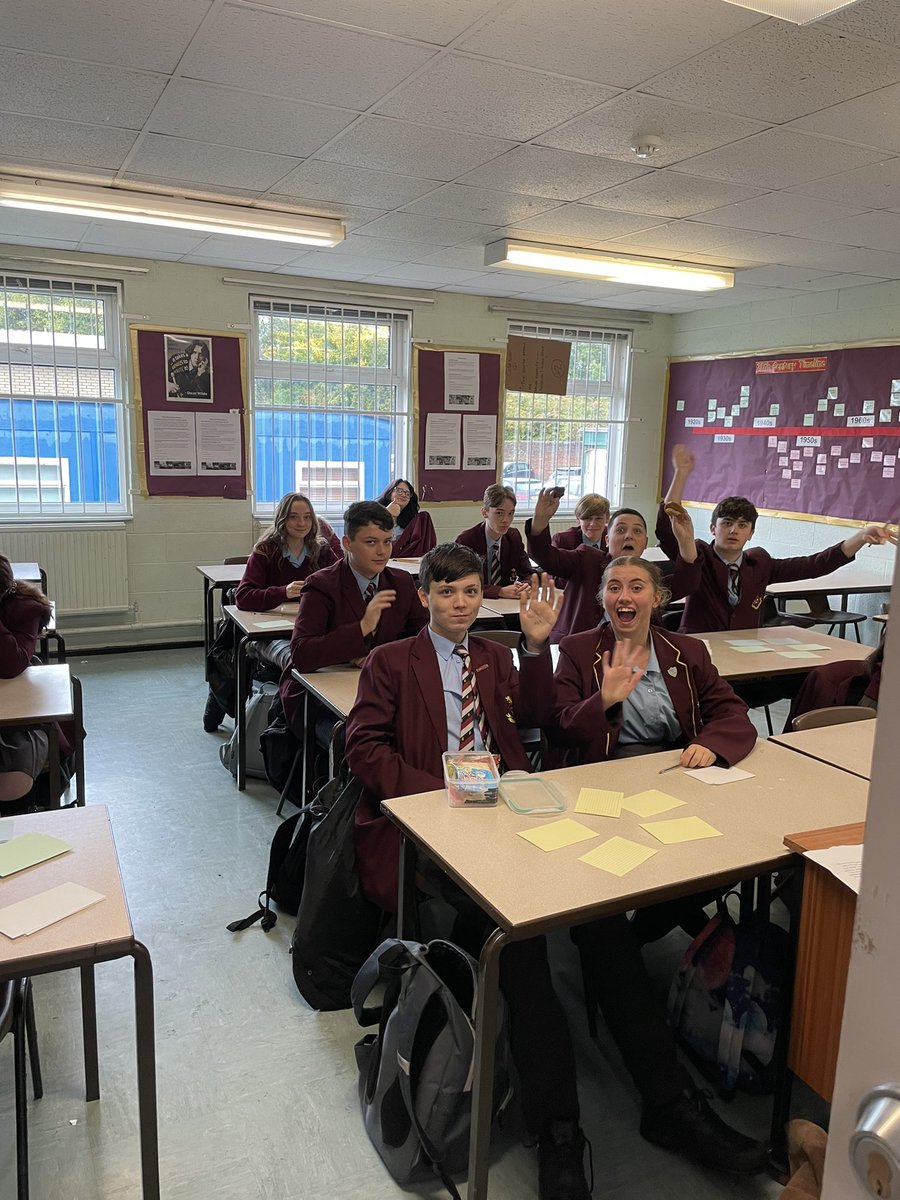 Year 11 ready to go in todays lunch intervention…#HistoryHeroes <a href="/byrchall/">Byrchall High School</a>