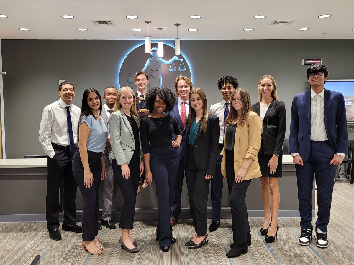 KCAL_Law's tweet photo. These Legal Studies Practicum students are feeling great about their mock interviews today! We're so proud! #CTEinKISD #CelebrateKISD #theKCALconnection https://t.co/TUEGCU5Zit