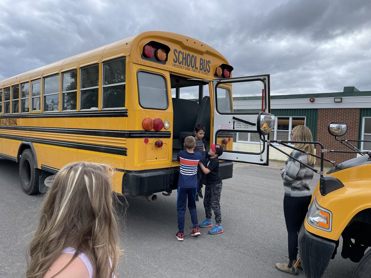 We had a very successful bus safety evacuation today!  Thanks to students, staff, bus drivers and transportation supervisor Scott Condon for all your work and assistance! <a href="/AVRCE_NS/">Annapolis Valley Regional Centre for Education</a>
