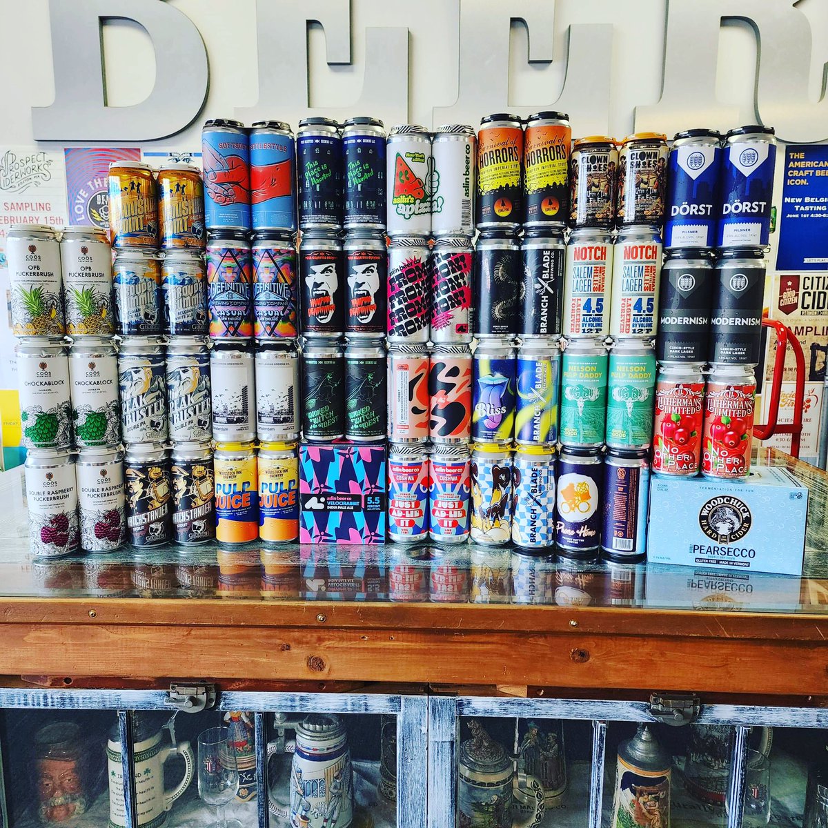 thepackienh's tweet photo. Wicked
.
.
.
#coos #ghostfish #theveil #definitive #mastlandingbrewing #woodstockinn #fourquarters #aslin #lonepine #branchandbladebrewingcompany #clownshoes #notch #greatergood #nightshift #schilling #lithermanslimited #woodchuck #thepackienh #manchesternh #craftbeer https://t.co/mWpMMRIYca