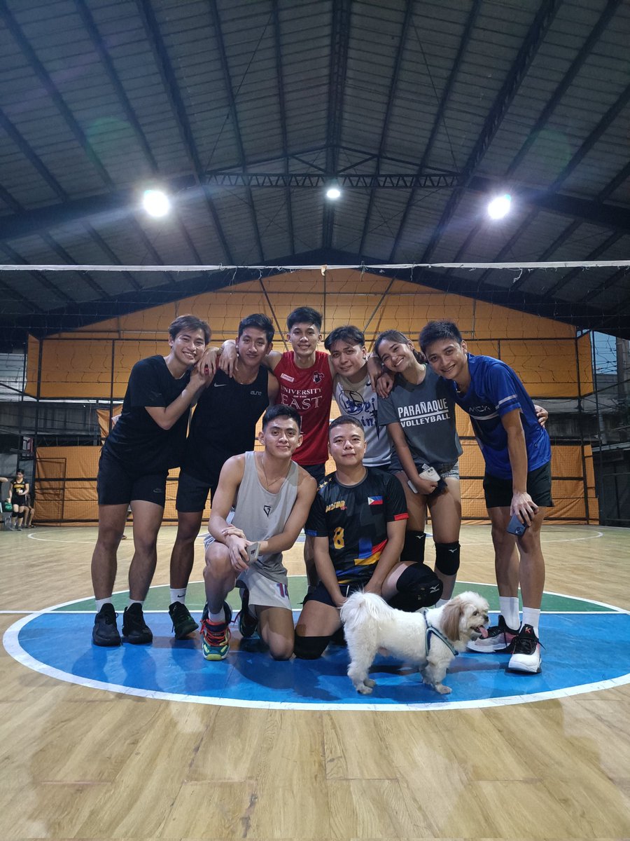 Gaara_TheSand's tweet photo. Yesterday with them.😊 Nnnggggeeee Tune Up Volleyball Game.🏐🤣 Hayup!🤣

@OnyokChua 
@ELorthone 
@diones_bhim https://t.co/eIepVuvxte