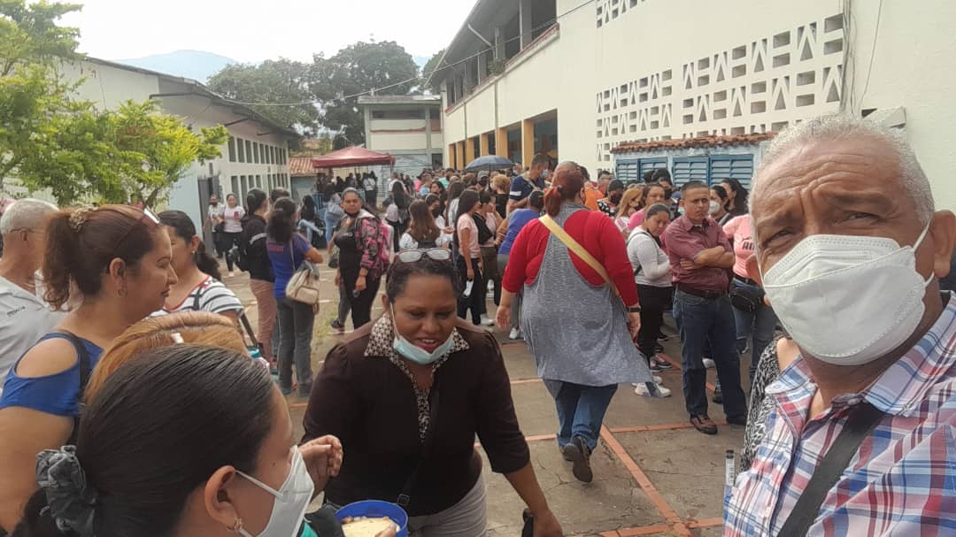 CDCECARDENAS's tweet photo. Jornada Médico Asistencial a todo el personal adscrito al @MPPEDUCACION del Municipio Cárdenas @uerafaelalvarez @_LaAvanzadora @ZonaEducTachira @GobCardenas @MartaGalloVzla @ZonaEducTachira @Berzabethg1 https://t.co/syZTtIUNaB