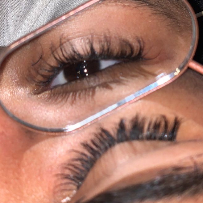 ✨ Classic Lash Set ✨ 

🌸 Click “book now” on my profile to book this service 

#GlazedWaxing #phillylashes #waxspecialist #brazilianwax #phillylashtech #phillywax #hardwaxing #waxing #bodywaxing #esthetics #esthetician #waxingvideos #lashliftandtint #waxer #phillywaxing