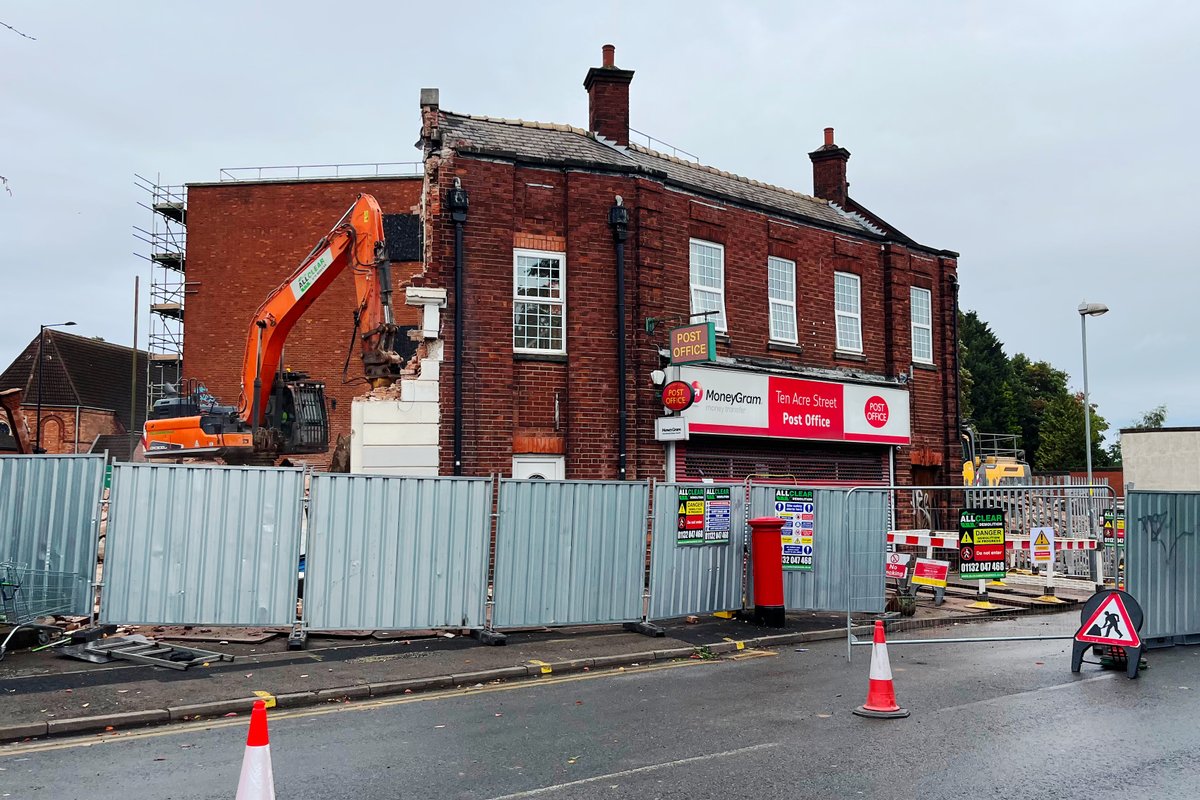 philbanting's tweet photo. The death machines have eaten Mega Bites, and are sorting out the Post Office. Soon they will be making a final call at the telephone exchange...
#TenAcres #SellyPark #Stirchley https://t.co/mlZnDhukzu