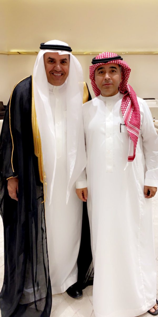 munifalharbi's tweet photo. سعدتُ الليلة بمشاركة أخي الغالي الكابتن مطلق العاصمي أفراحه بزواج إبنه محمد.
كان الحضور الكبير ومن كافة القطاعات؛ دليلاً على محبة الناس لهذا الرجل القدير.
زادك الله من فضله وتوفيقه يا أبو محمد @mutlaqalassmi وكثّر خيرك وأدام أفراحك.
بارك المولى للعريسين وجمع بينهما بخير. https://t.co/XvQ8ZeDYqd