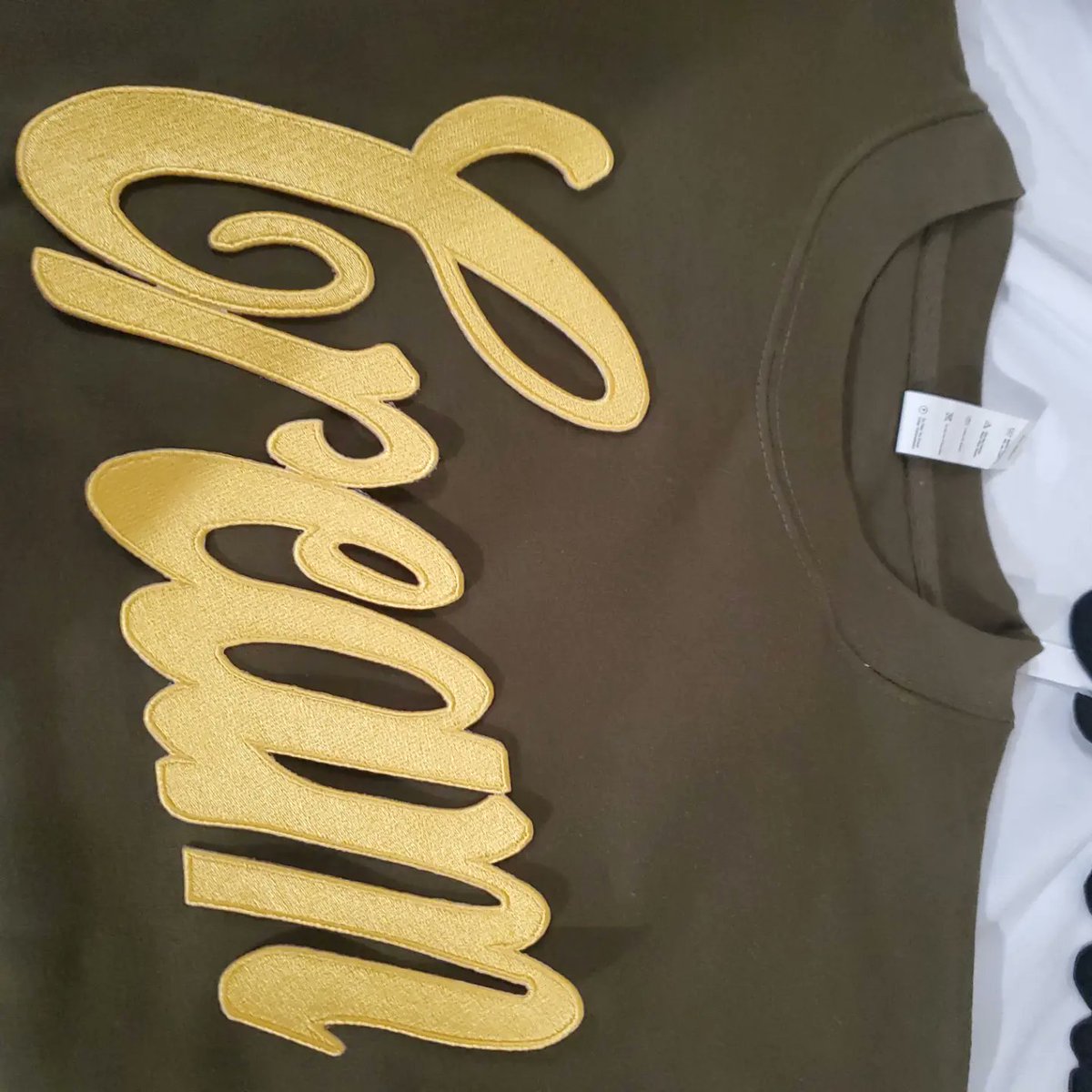 AoneApparel's tweet photo. HOTTEST NEW SWEATSUITS 🔥@https://aoneeverything.com/ Ig https://t.co/ioq1gvhlWu_evrything look for the red rose 🌹 https://t.co/3p7vXfbEK4 https://t.co/gCRfFxpnSO