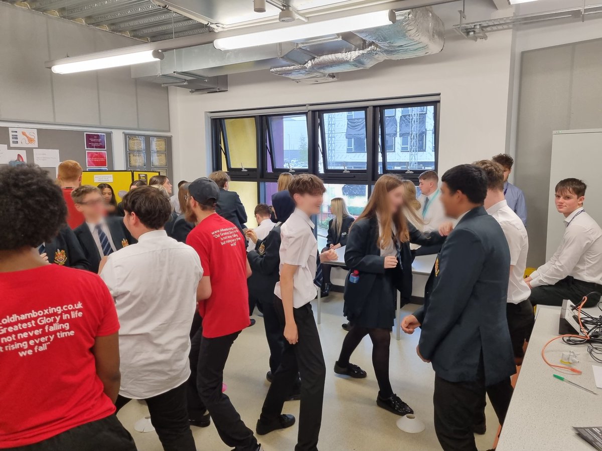 mannix_mr's tweet photo. Wow! What a fantastic Enterprise Day at @OldhamCollege - our Y10 students got involved in so many different activities - boxing, team building, goal setting and pitching a business idea - winning a couple of awards too! Well done everyone!
@NorthChadderton @ncs_business1 https://t.co/9ewgVlfMLx
