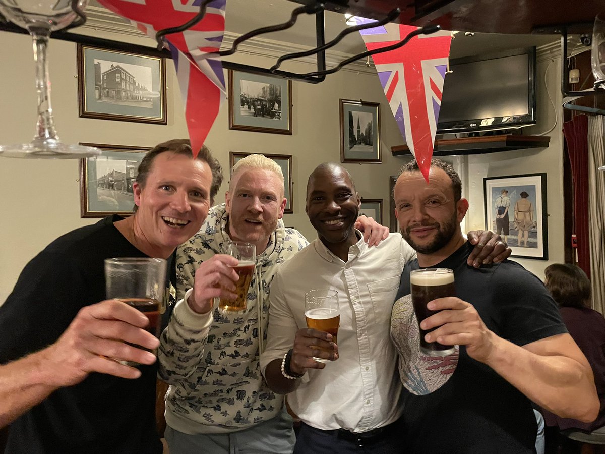 Roger Black (@rogerblack400) on Twitter photo Great to catch up with my old teammates <a href="/Iwanrunner/">Iwan Thomas MBE</a> <a href="/jamiebaulch/">jamie baulch</a> <a href="/Ricco400/">Mark Richardson OLY</a> for a few beers and lots of reminiscing.
The older we get the faster we think we were!
#teamwork #worldchampions#recordholders Great to catch up with my old teammates <a href="/Iwanrunner/">Iwan Thomas MBE</a> <a href="/jamiebaulch/">jamie baulch</a> <a href="/Ricco400/">Mark Richardson OLY</a> for a few beers and lots of reminiscing.
The older we get the faster we think we were!
#teamwork #worldchampions#recordholders