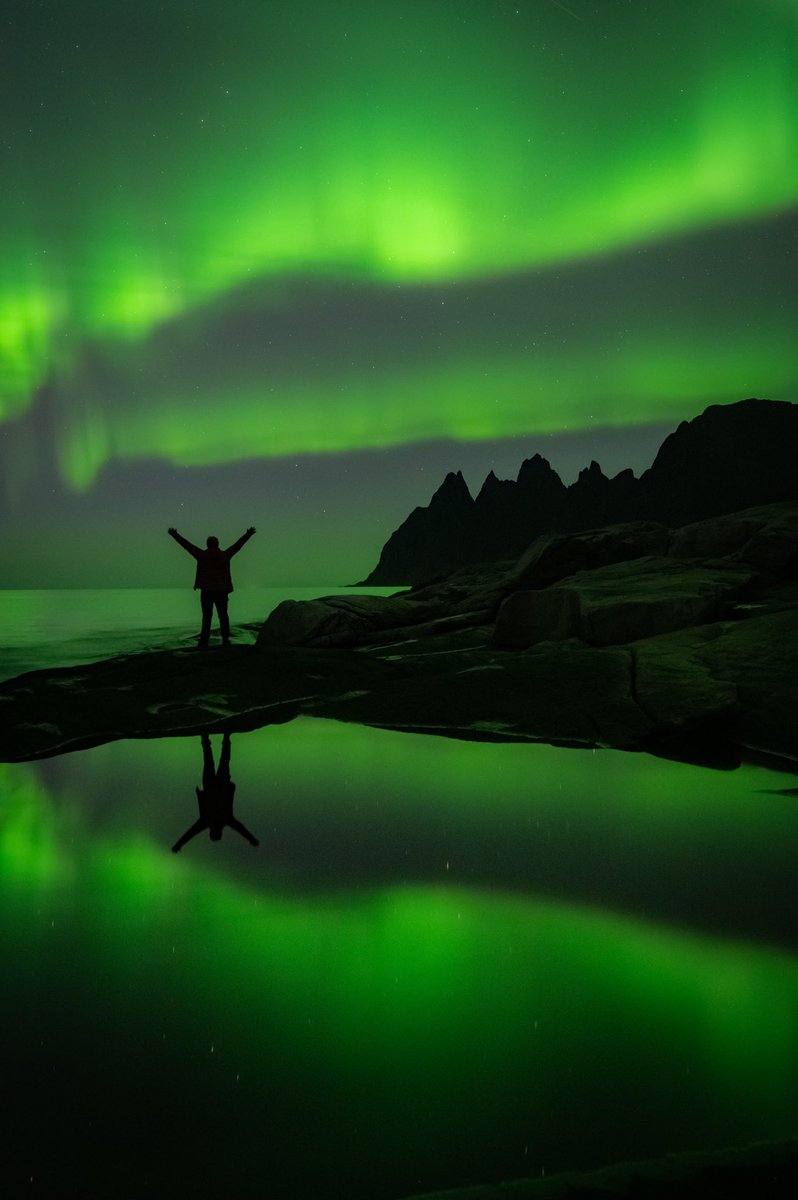 Tonight before the clouds rolled in 💚🇳🇴 #aurora #AuroraBorealis #norway <a href="/TamithaSkov/">Dr. Tamitha Skov</a> @NightLights_AM <a href="/chunder10/">James Rowley-Hill</a> @paulhaworth <a href="/cogie_s/">Cogie's Aurora's</a>