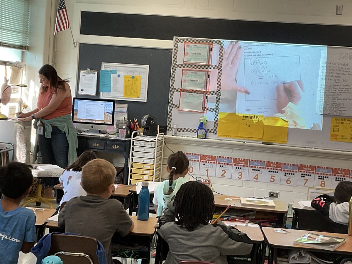 jlcastro7717's tweet photo. Eureka in action! Mrs Moeller had her second graders going over the application problem and using strategies previously learned to help solve the problem! #numberbonds #readdrawwrite #watchusgrow @WeinertES https://t.co/xwFLxgWCBs