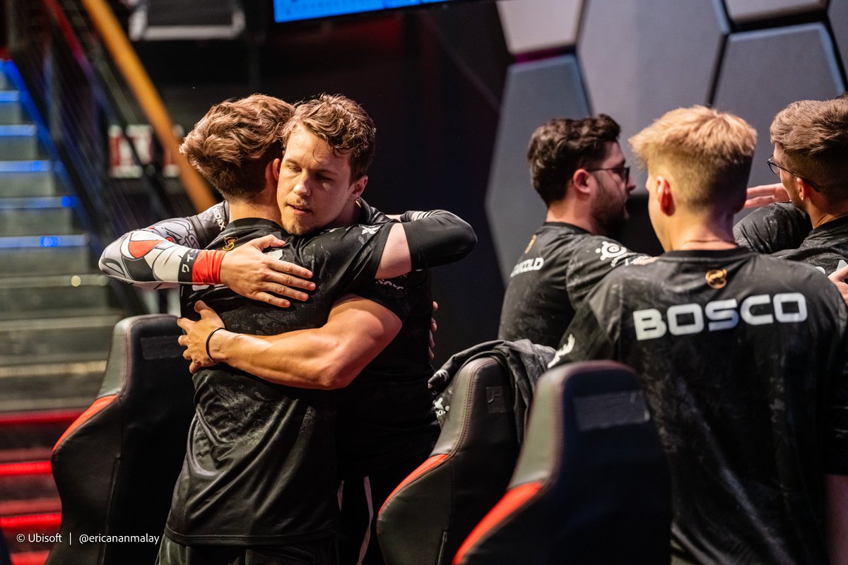 R6esports's tweet photo. 🚀 @Spacestation are the first team to qualify for the #SixMajor Jönköping! 

🔶 @Lycan 
🔶 @YetiiR6 
🔶 @DBosco_ 
🔶 @Rampy 
🔶 @Fultz 
🔶 @Hotancold https://t.co/ygX1C4Eiuh