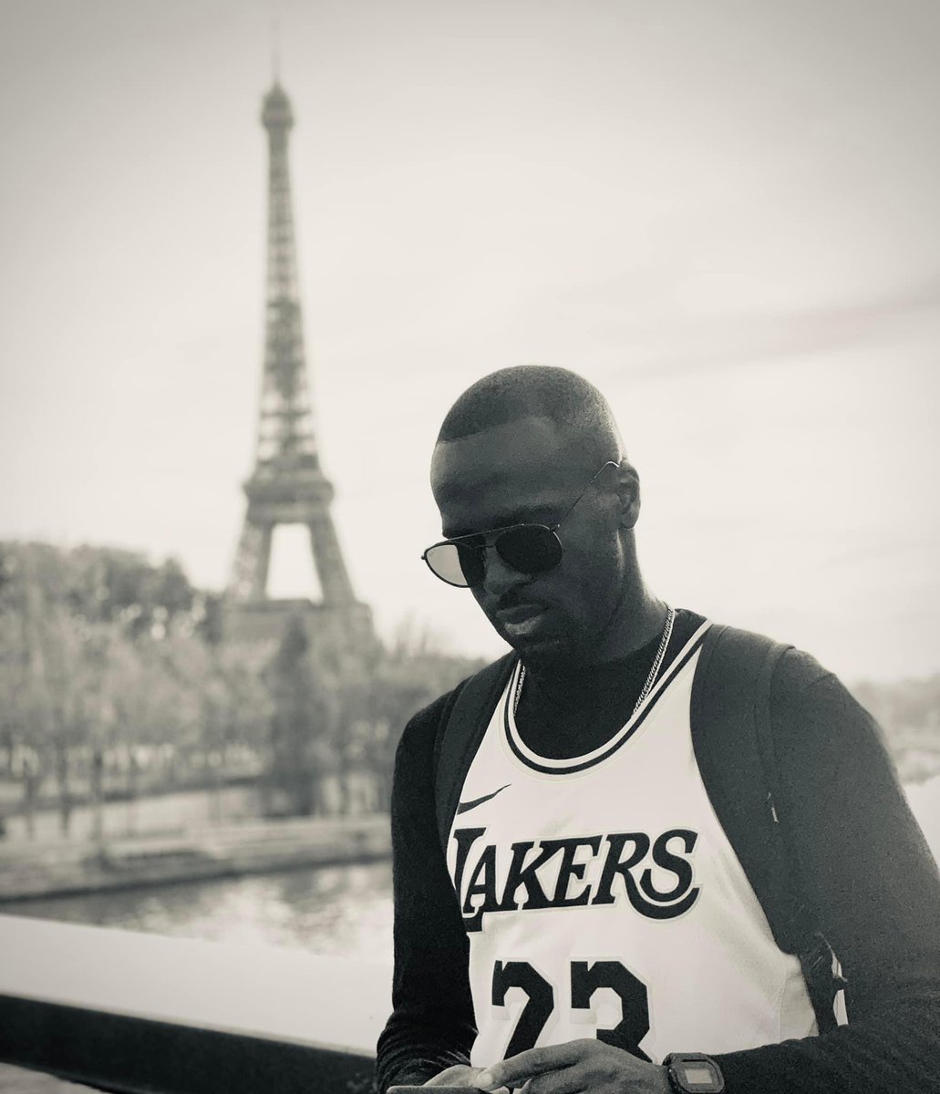 Poundje_Maxime's tweet photo. 💥 Charbon au Max •
👉🏾 Quelque chose de CAPITAL*E* •
☝🏾💫✨
#InTheProcess
#OnTheWayToProgress
#GodIsGreat
#WorkIsTheTool
#GodIsTheCompanion https://t.co/Nl8XHuJtYR