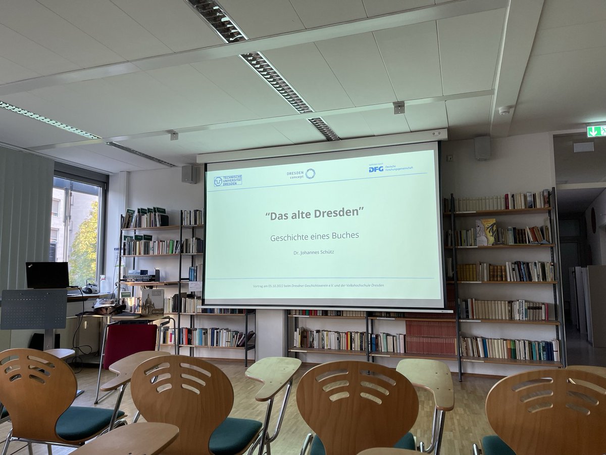 AltesDresden's tweet photo. „Das alte Dresden. Geschichte eines Buches“ - referierte Dr. Johannes Schütz heute ab 18 Uhr in der @VHSDresden. Bild 1: Die Ruhe vor dem Sturm. Bild 2: Die erste Auflage des besprochenen Werkes von 1955. #stadtgeschichte #dresden #altesdresden @DDHefte https://t.co/UpKk2NdEmW