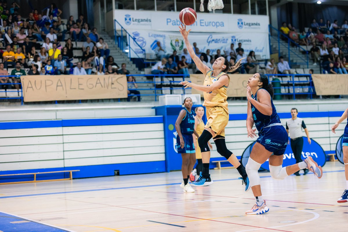 Cbsbasket_fem's tweet photo. 👏 𝗔𝗜𝗫𝗢̀. 𝗘́𝗦. 𝗨𝗡. 𝗗𝗘𝗕𝗨𝗧. 👏

Final: @basketleganes 49-96 Barça CBS

🔝 La primera victòria a la #LFEndesa, al sac!

🔵🔴 #ForçaBarçaCBS https://t.co/1rwwY3aTWE