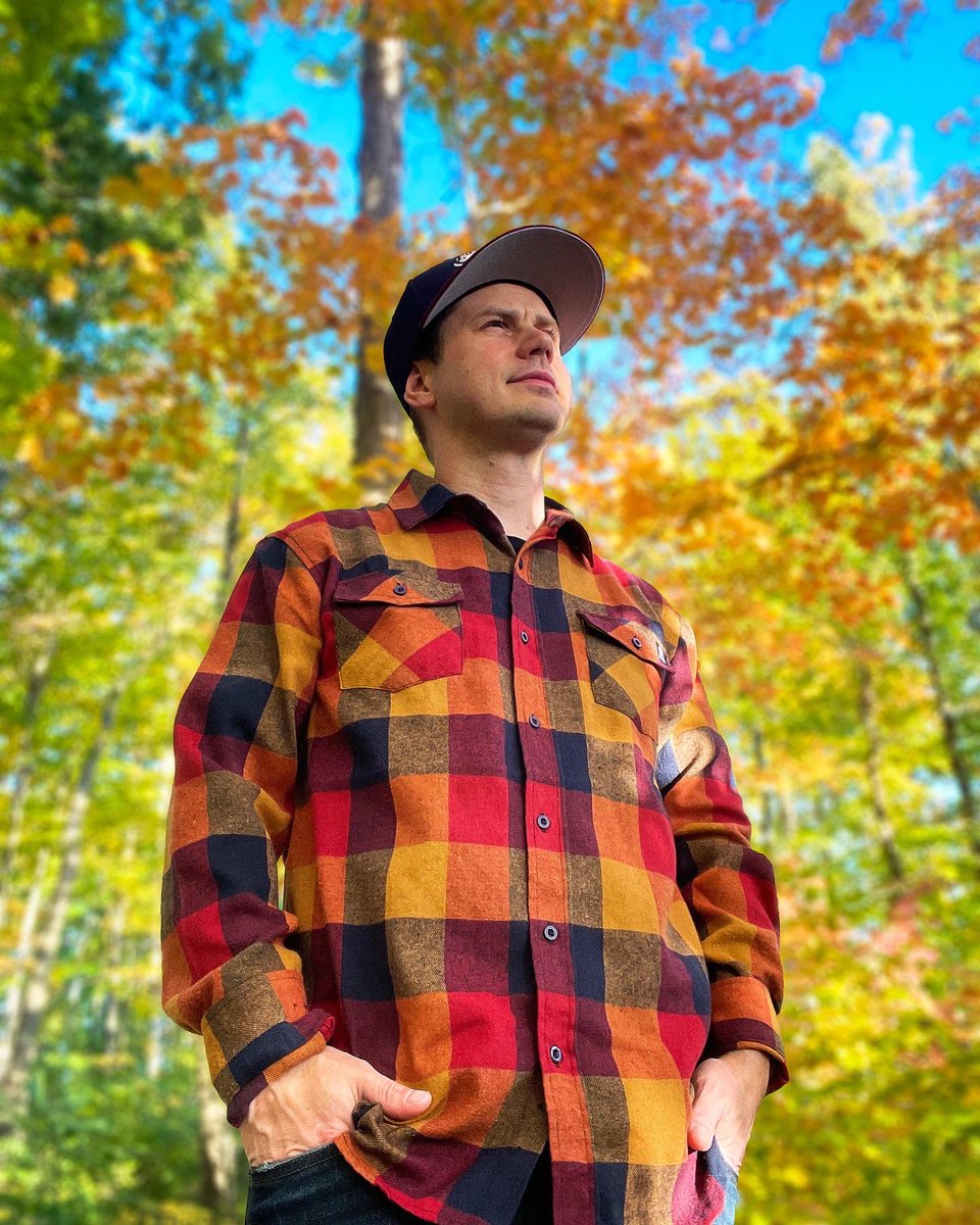 NobleNorthCo's tweet image. Time to bust out the Fall flannel! 🍂🌾🍁
.
Autumn Trails - Flannel Shirt 🍂🥾🍁
.
Limited Edition. Once they’re gone, they’re gone! ⏳✌️
.
Release Date: Oct 6, 2022 - 3:30pm EST (VIP - 3pm EST) ⏰ 
.
#NobleNorth #flannelseason #fallflannel #autumn #autumncolours #canadianfall