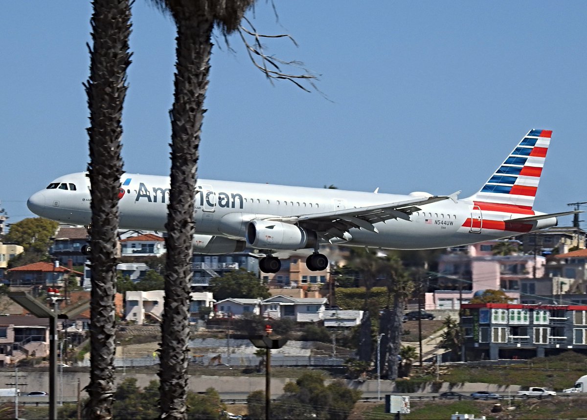 From my archives, the 500 series: N544UW Airbus A321-231 landing at San Diego International KSAN in March 2021. #avgeek #planespotting
