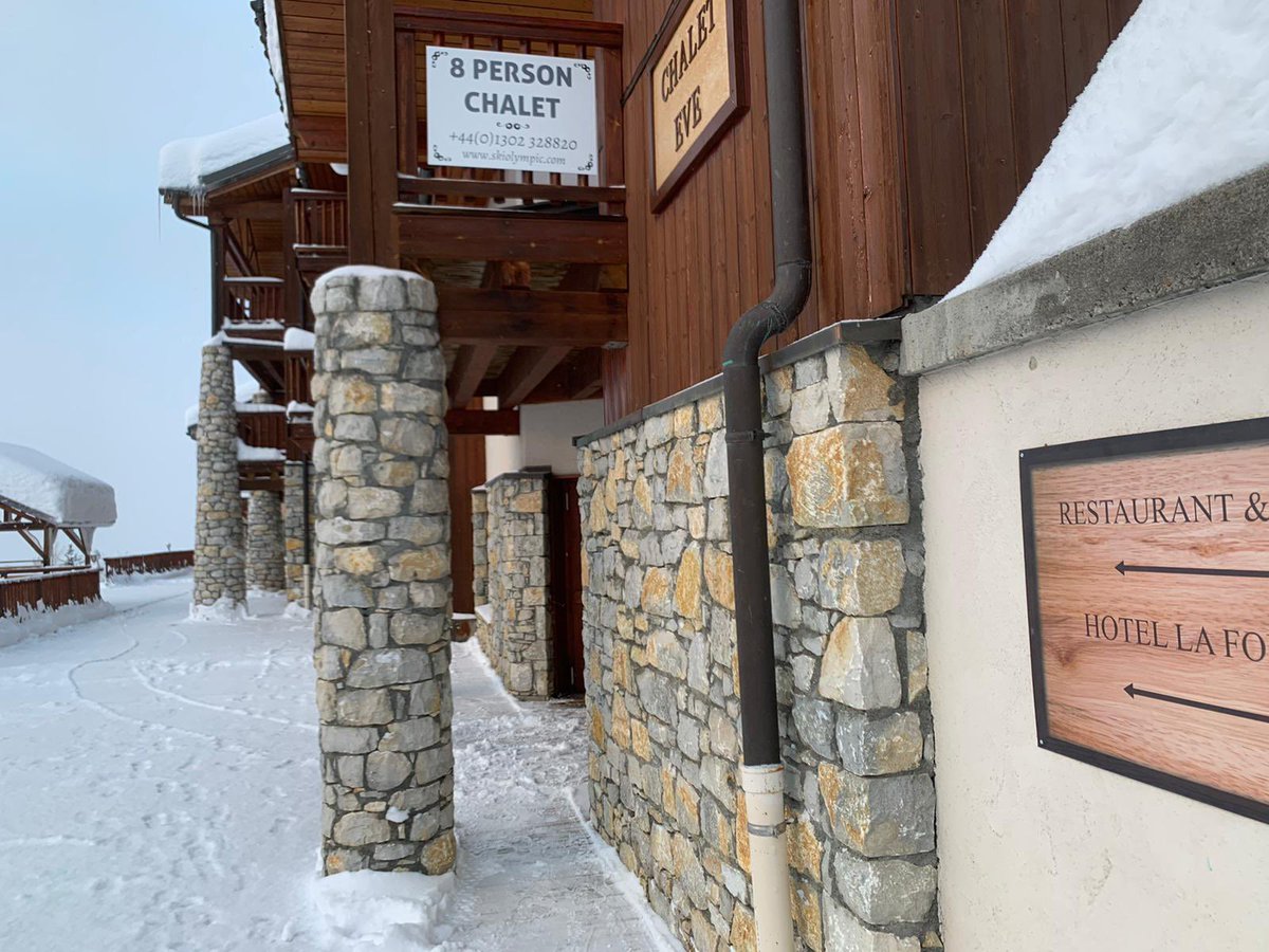 Looking for a destination for your Christmas holiday? We’ve got a special deal up for grabs - Christmas La Foret guests can get their lift pass for half price*! Book now to avoid disappointment. *Offer ends 10th October❄️⛷