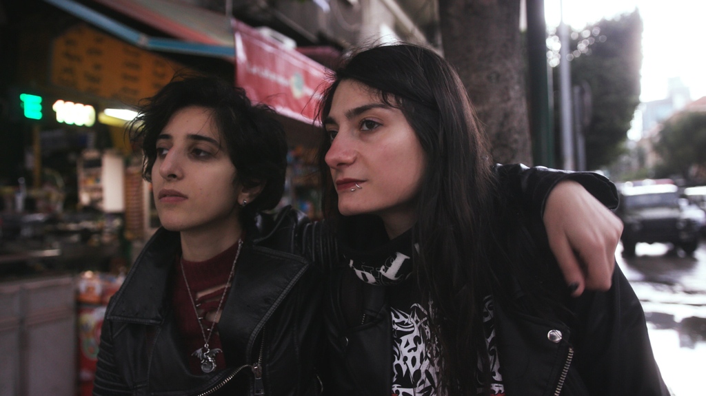 arabfilmmedia's tweet photo. AFMI is happy to be hosting a FREE preview screening of @SirensDoc TODAY at 7PM PST at the @roxietheater! Please make time to come see it today and hit the link to RVSP. Don't miss out on the chance to see this film for free! @OscopeLabs https://t.co/VIG0MzglcM https://t.co/upqcLCdioe