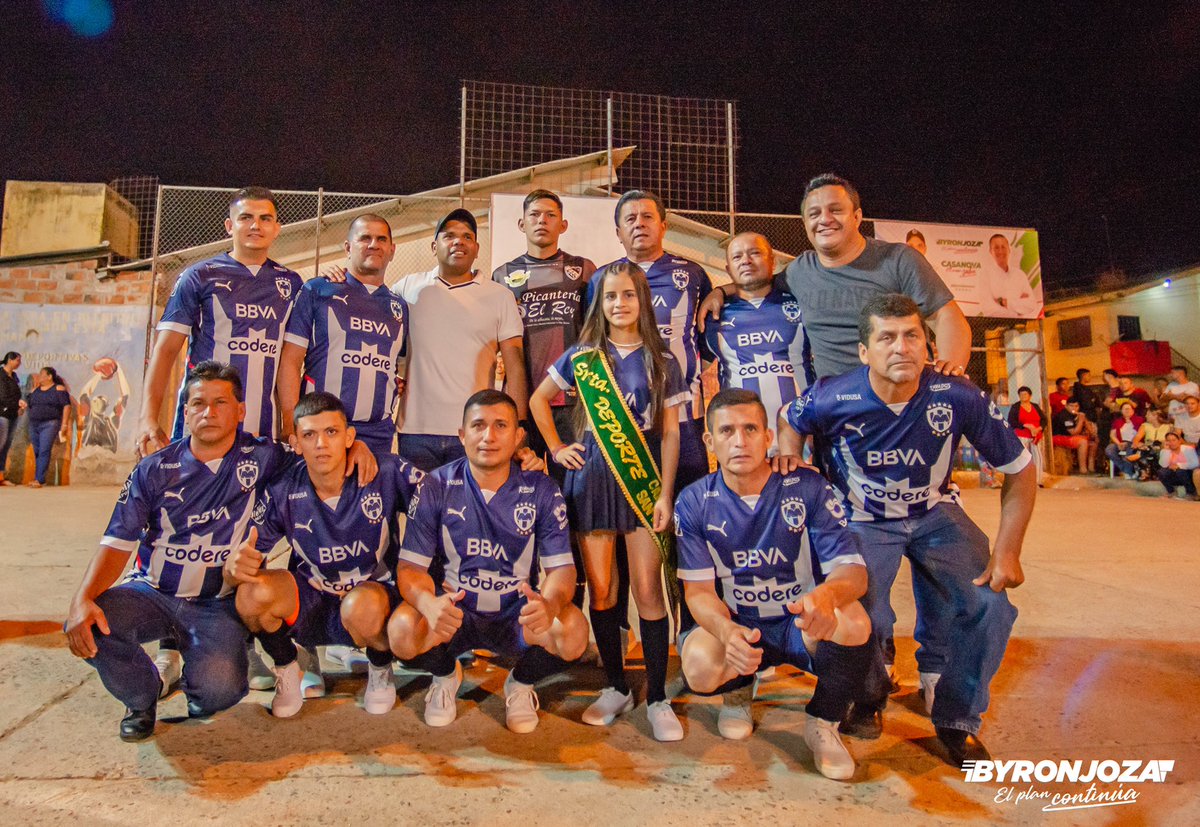 Compartimos una excelente noche deportiva junto a nuestros hermanos de la Mocora de la parroquia Colón. 💪🏼
Seguiremos fomentando junto a ustedes el deporte en nuestro cantón. Portoviejo, la mejor ciudad para vivir del Ecuador. 

#ElPlanContinúa ❤️💚