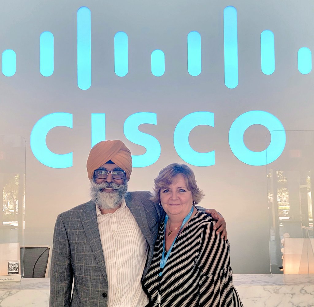 janeriad's tweet image. How lucky am I to work with this brilliant man every day?! Congratulations, Jiwan, on 25 amazing years at @Cisco! @CiscoExperience #ciscoversary