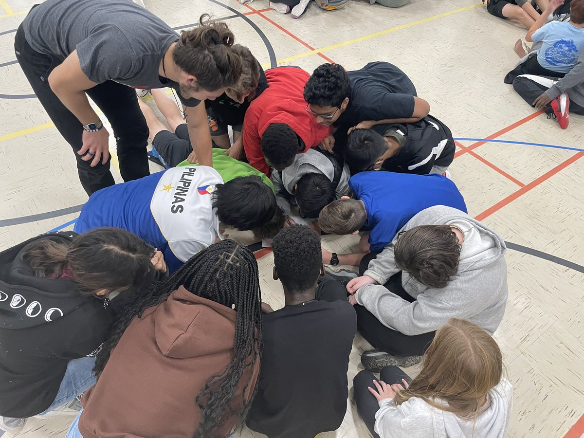 ms_scheuer's tweet image. What an amazing day for our senior students with @netcanada . Thank you for sharing your stories, prayers, and faith with us. We are all filled with God’s love, and feel blessed to have shared the day with you! @StTimothyRegina