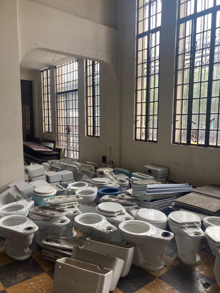 JorgeIvanOspina's tweet photo. Con muchísimo cuidado avanzamos en la remodelación y reforzamiento estructural del edificio Coltabaco sede del @IPCCali y futura Universidad de las Artes Populares 
#SonLosHechos en Tiempos de Post Verdad https://t.co/Va8R6fzz3o