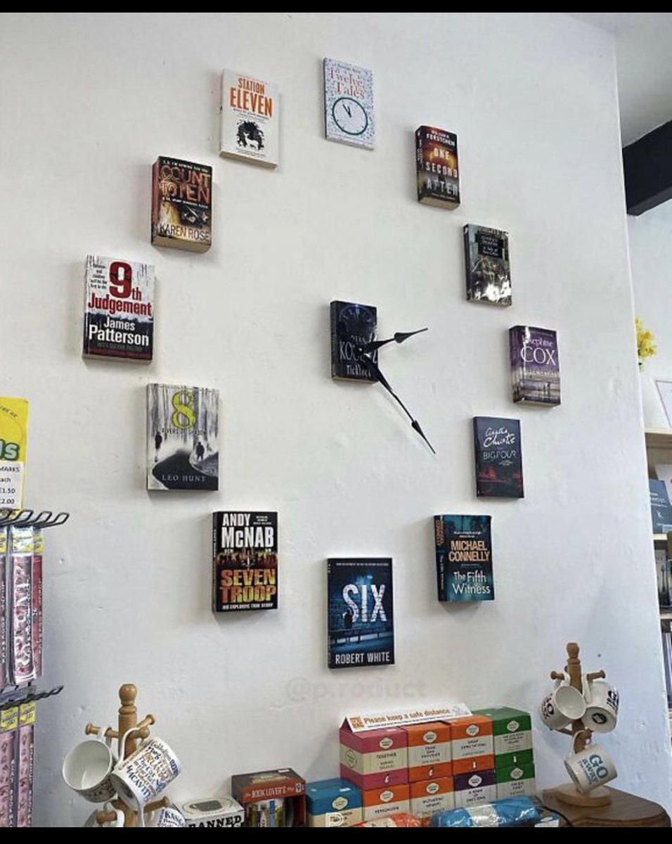 EditorialHell's tweet photo. It’s always read o’clock… https://t.co/BFrADY7sar