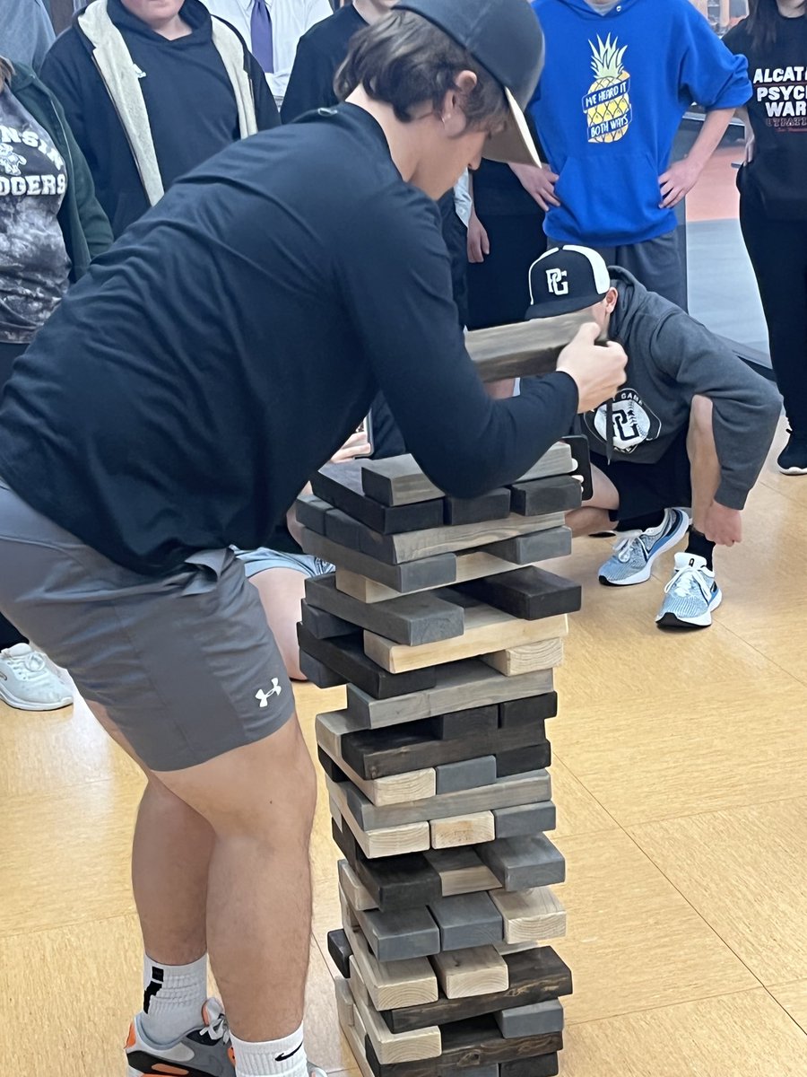 MikeKalina1's tweet photo. RB1 vs Aleks in a crazy jenga game at lunch today! https://t.co/ZGcBoq5uCJ