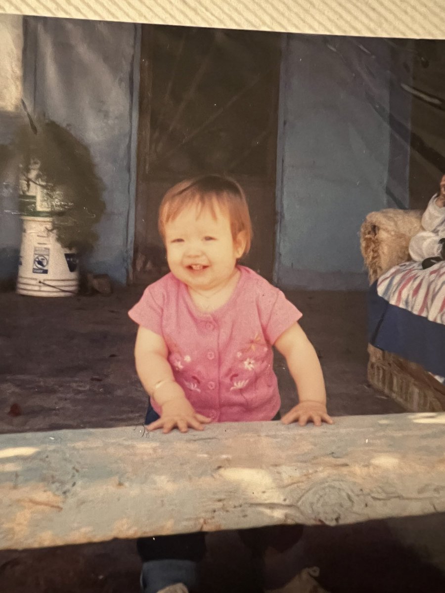 birdiee316's tweet photo. Lol jk she is MY twin https://t.co/gXHOJ4nrxz