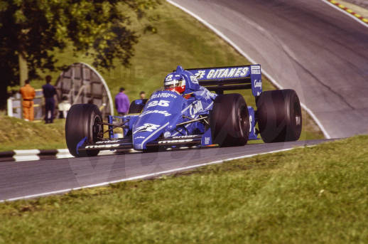 In a career-best performance, Philippe Streiff qualified an impressive 5th fastest (1 min:09.080 sec) in his Ligier-Renault-JS25. European Grand Prix, (qualifying), Brands Hatch,4-5 October 1985. © Revs Digital Library #F1