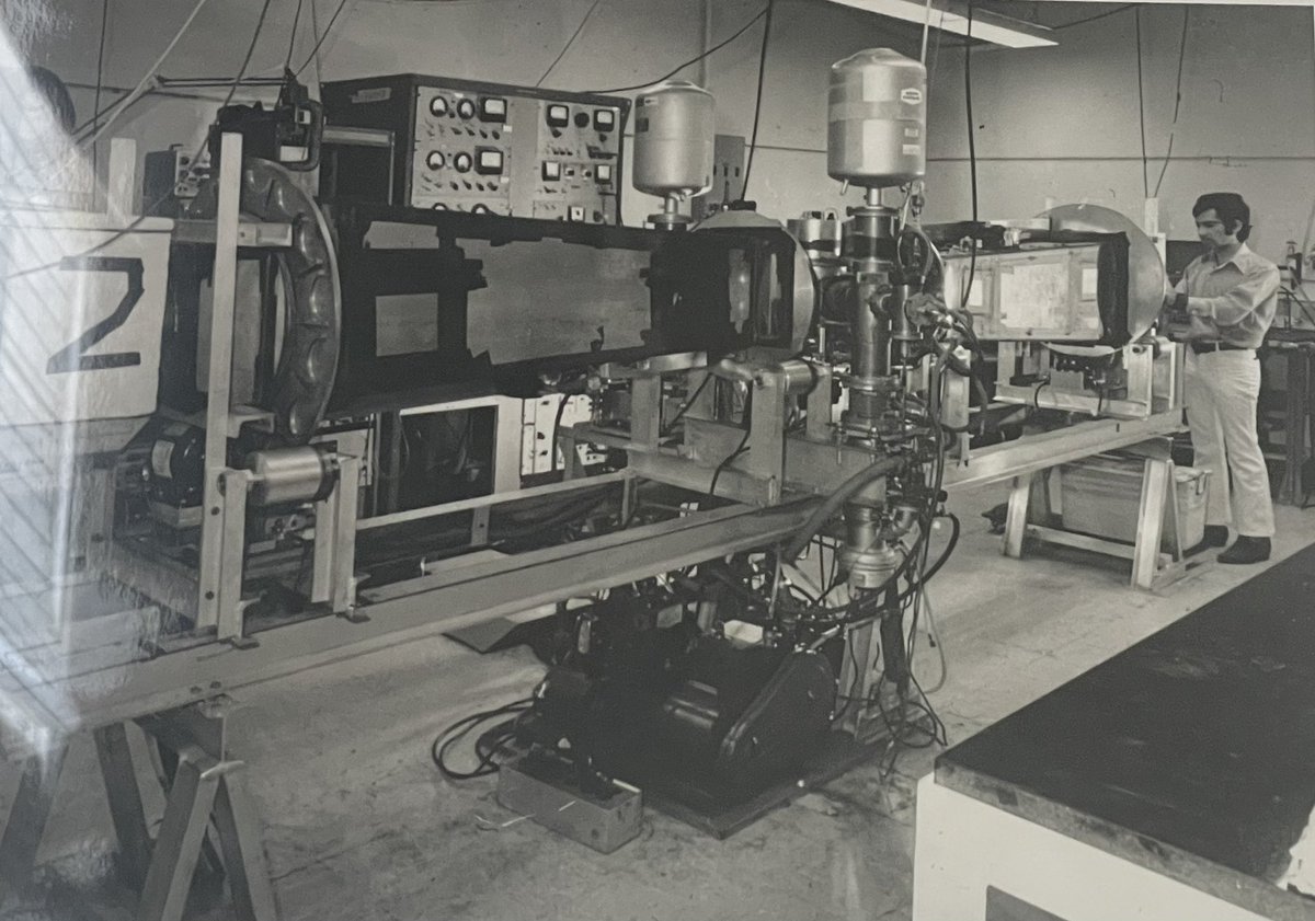 As the Nobel prize was awarded, in part, for my father’s experiment.  I received questions on his work, and on the Prize itself.

I tried to condense complicated stuff, so I’m sorry to the physicists who will note oversimplifications.

Grab coffee and enjoy a LONG thread 🧵 
1/X