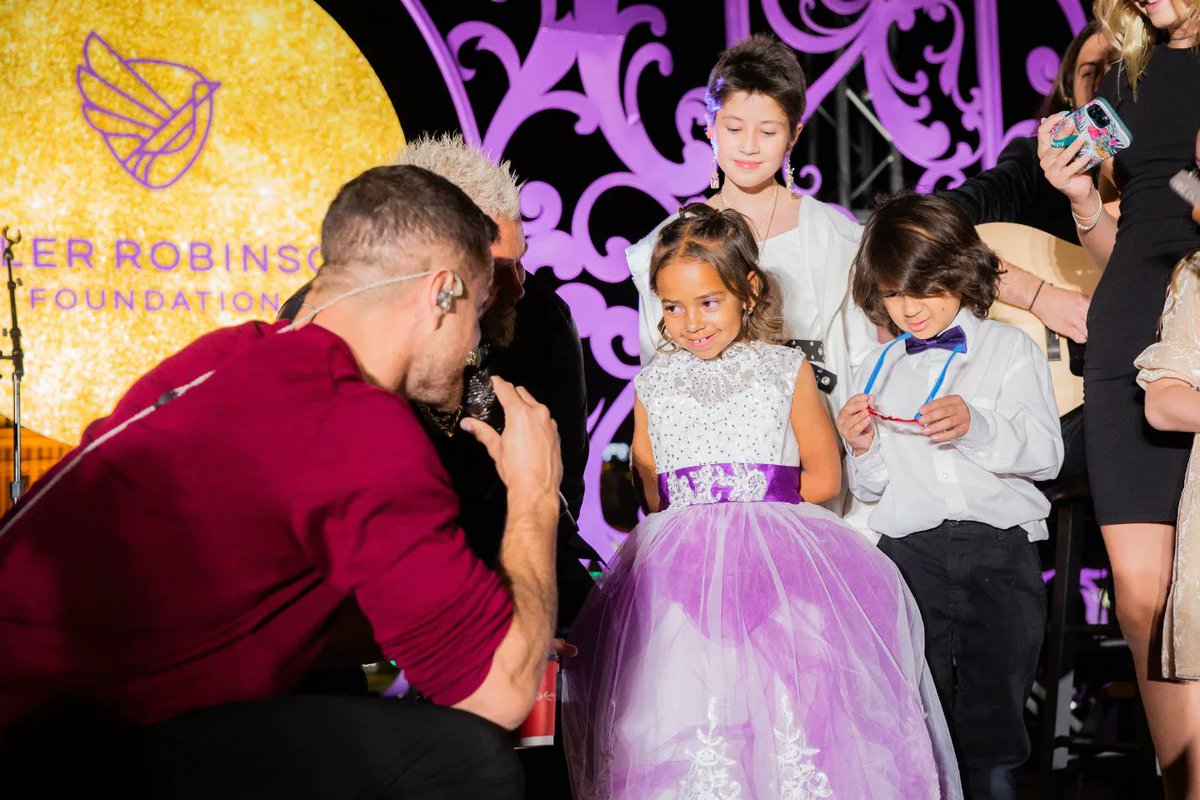 trfdotorg's tweet photo. Even more photos from our favorite night of the year! #TRFgala 💜

📸: @PhoebeMeli https://t.co/NUQU5FLTnt