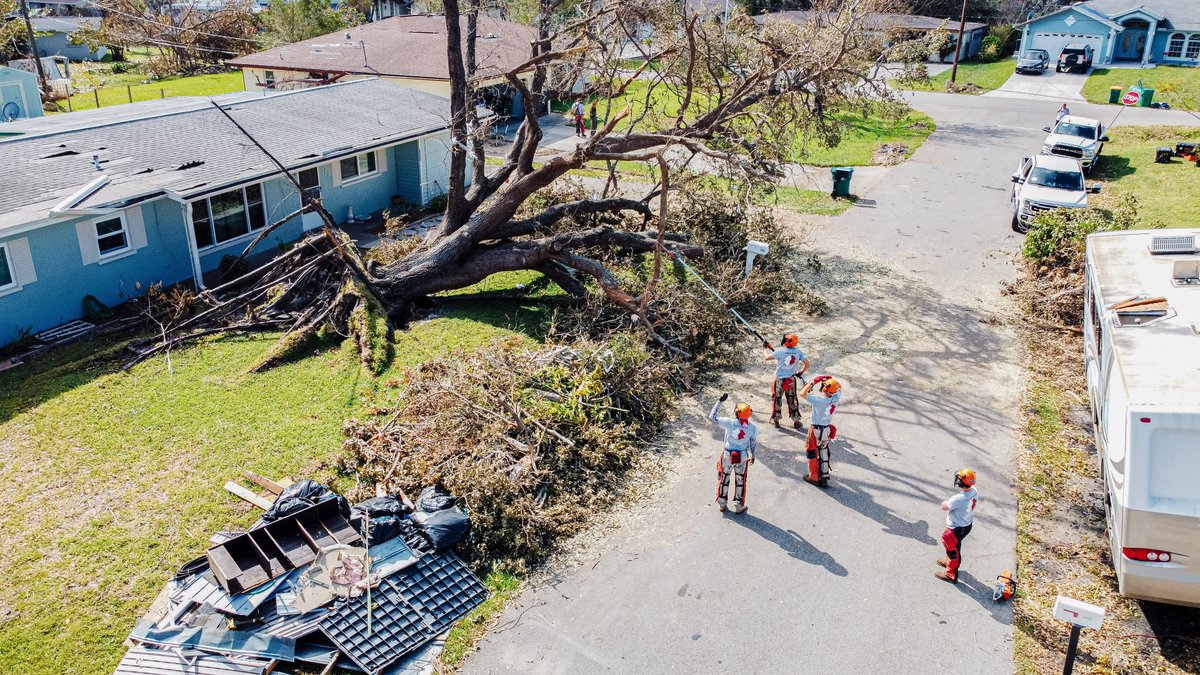 TeamRubicon's tweet photo. Over 100 Greyshirts are on the ground right now helping Floridians recover, with many more on the way to grow our response and impact. We are committed to serving these communities. #BuiltToServe https://t.co/Yh7zJFOIFz