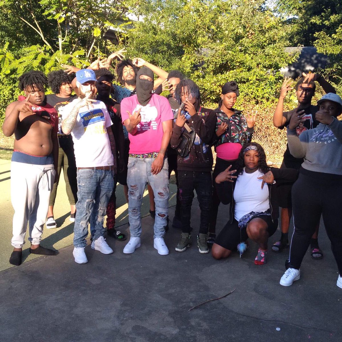 PopshiiChris's tweet photo. Rollxn40♿️🍀💙
#4x10
#FreeThemMembers
#FTOCrazy https://t.co/BaD9oJYpWR