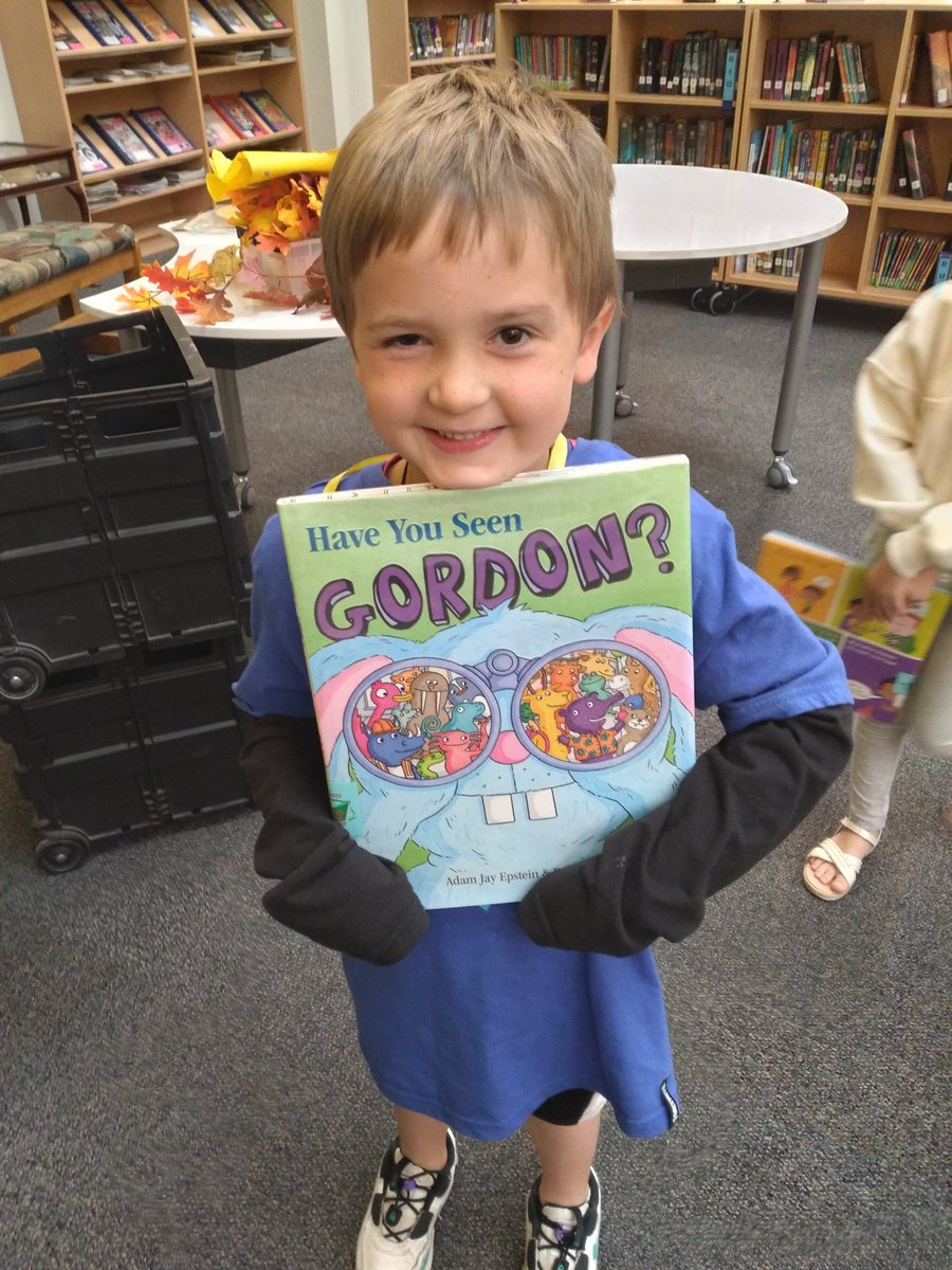 Bulldog_Library's tweet photo. Let's read some Texas 2x2 books @TXLA https://t.co/xn4tdzX7sR