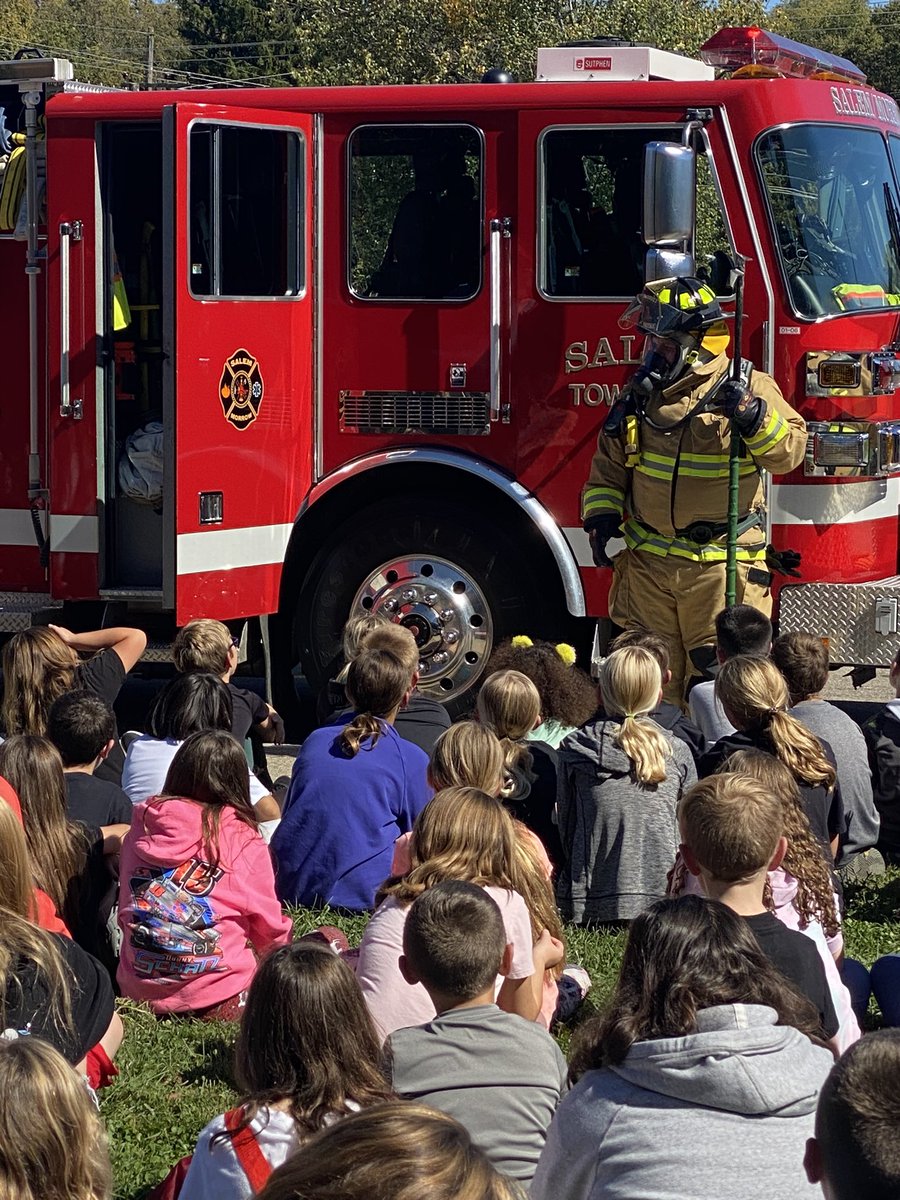 Mrs. Marlow tweet media