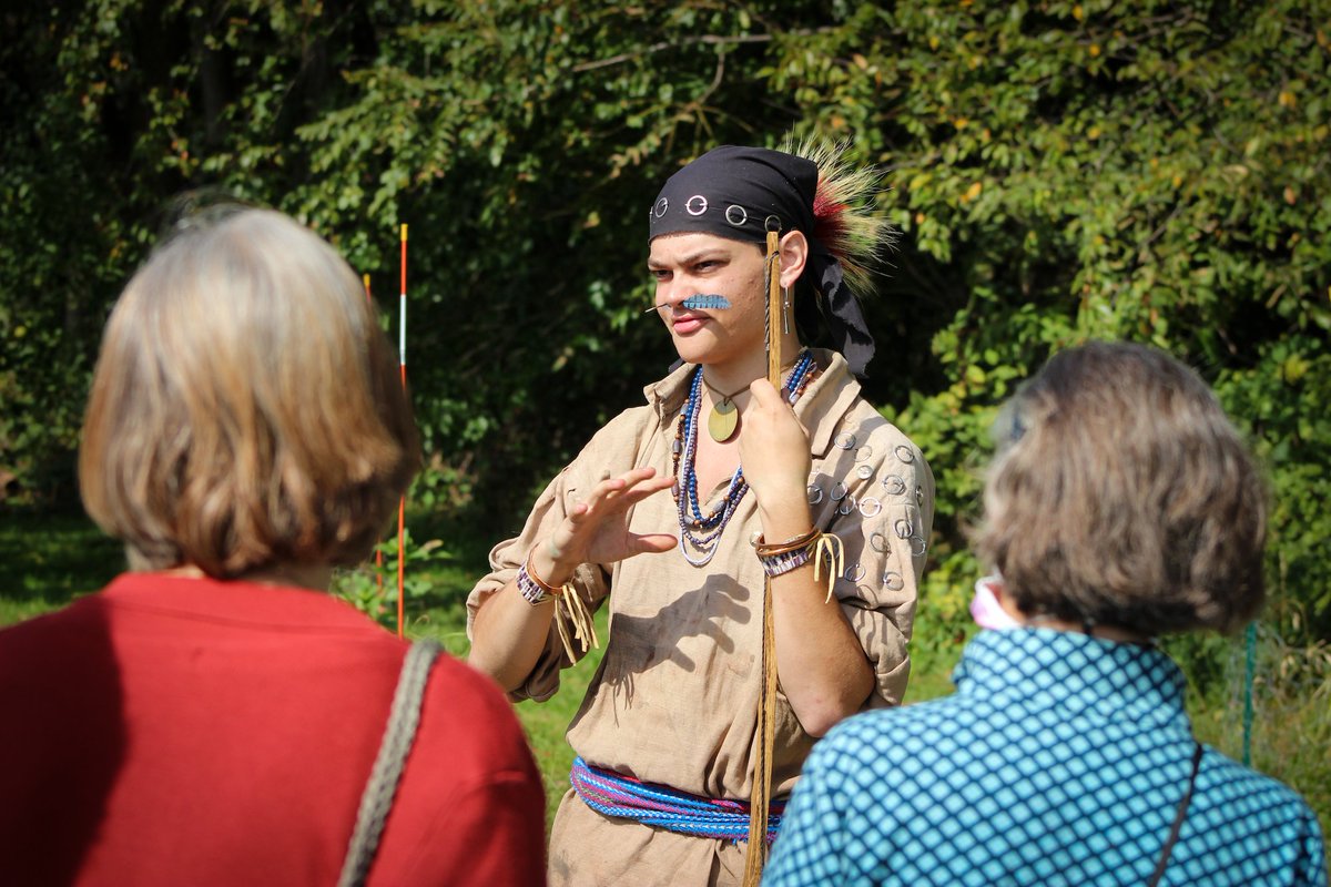 Henry Spadt, a history interpreter, is always a favorite presenter among guests to Maize &amp; Snitz! This weekend, he'll interpret Iroquois material, culture and trade items. And he'll focus on the behaviors and interactions among Europeans and Native tribes. mennonitelife.org/event/maize-sn…