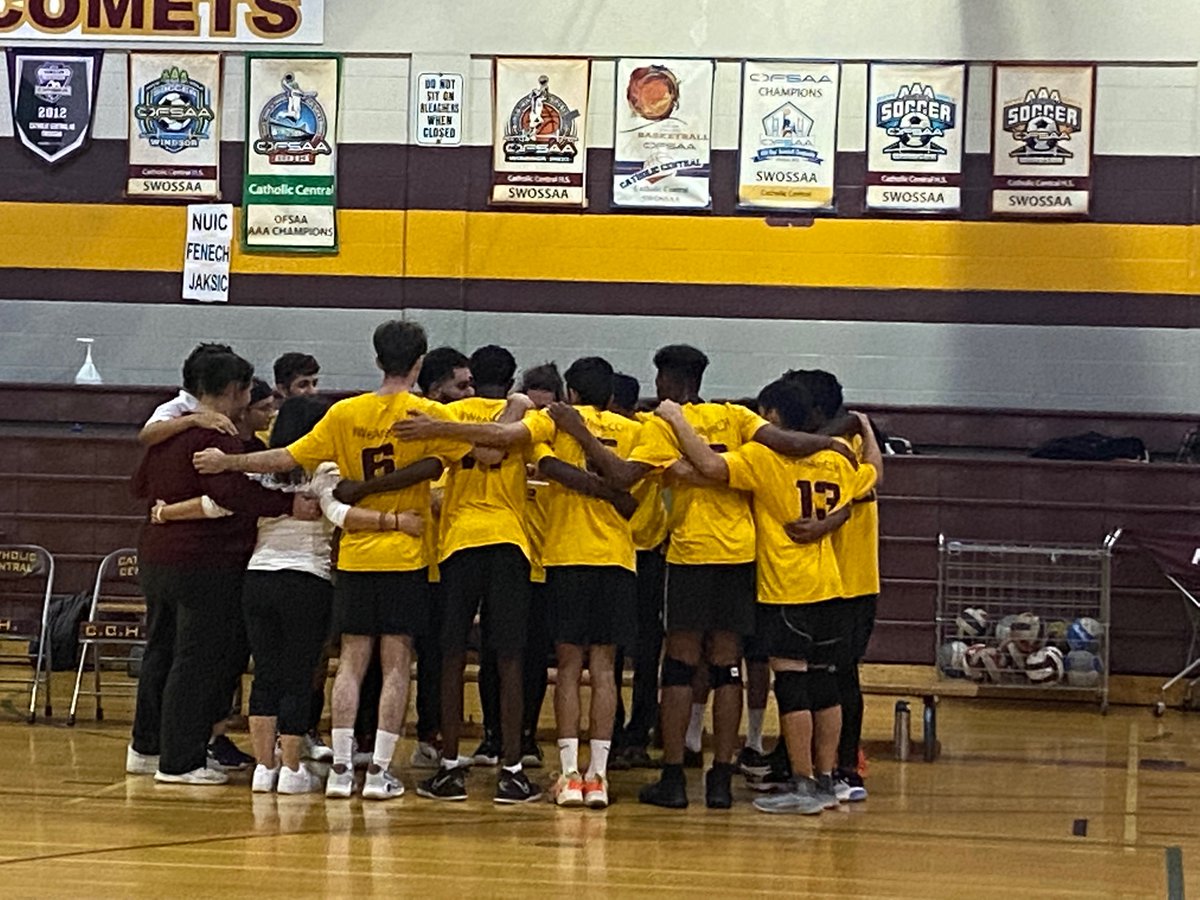 constableswiss's tweet photo. @CCHcomets for senior boys volleyball. The stands are alive and the team is killing it on the court! @WECDSB @WindsorPolice #thisiswhatwedoHSRO https://t.co/UlkwEzVPo5